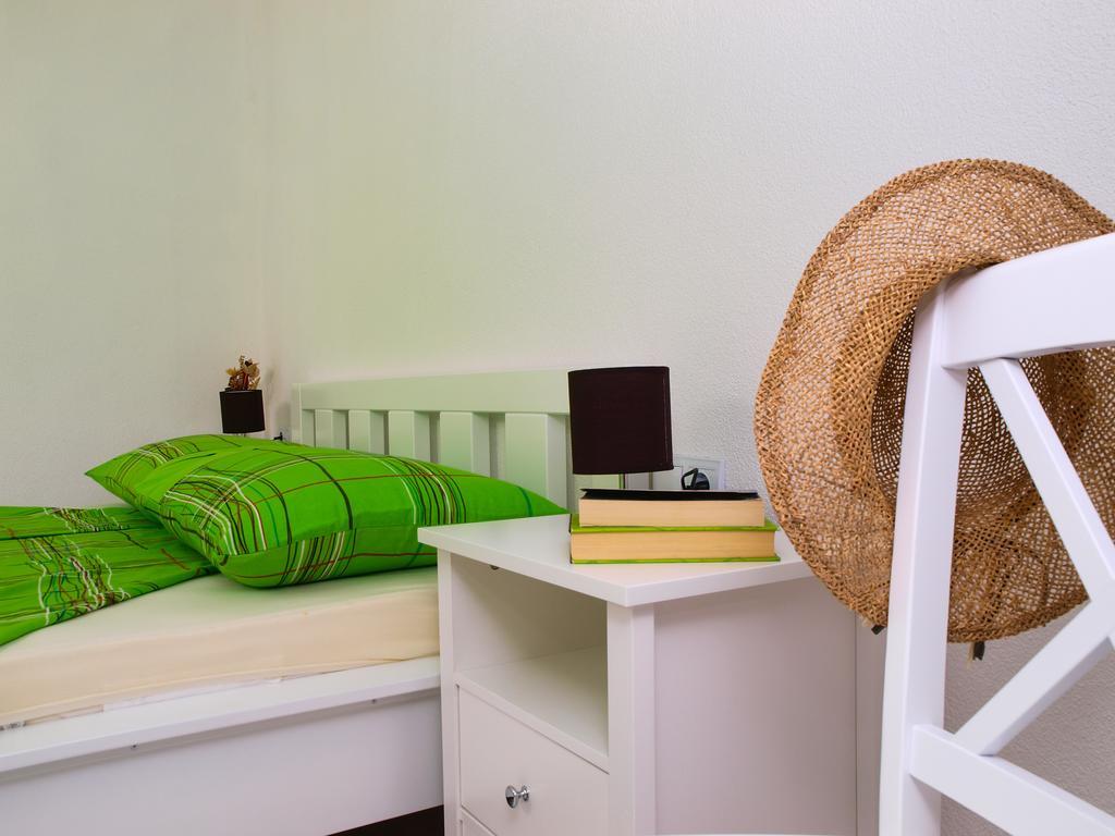 Apartments House Durdica Бол Стая снимка